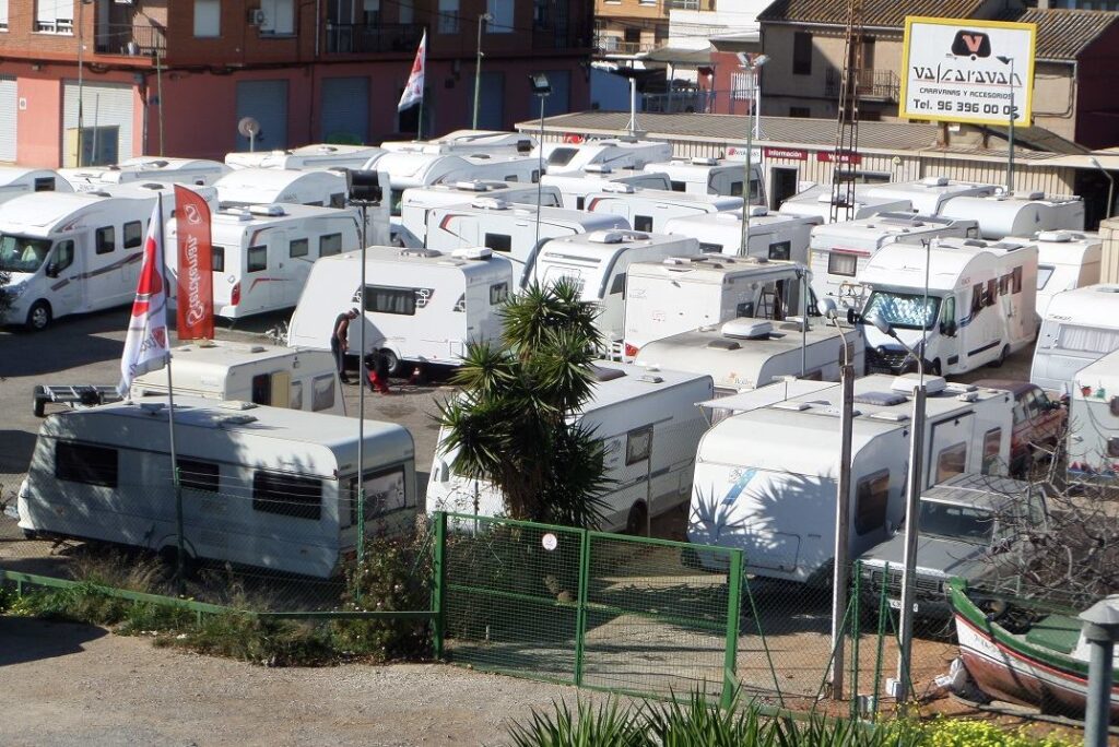 Aparcamiento autocaravanas