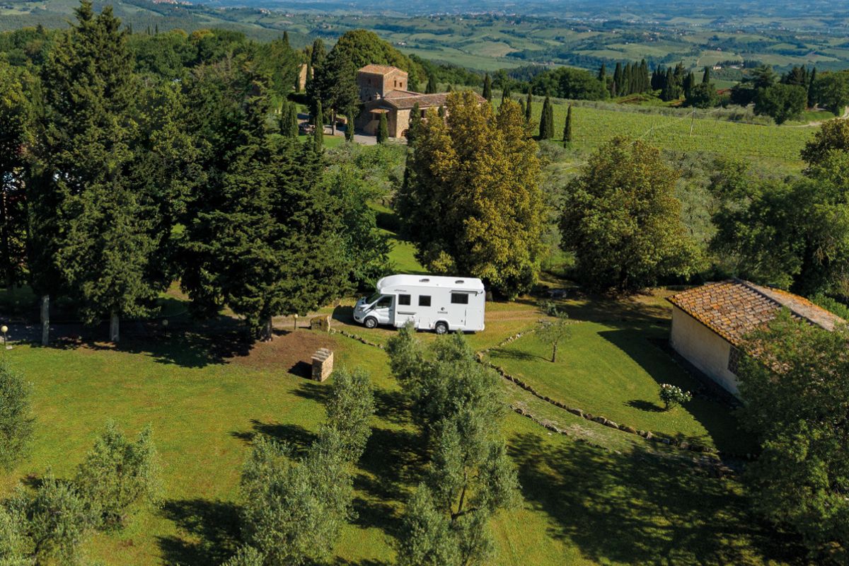 Caravaning sostenible: cómo viajar en autocaravana sin dejar huella