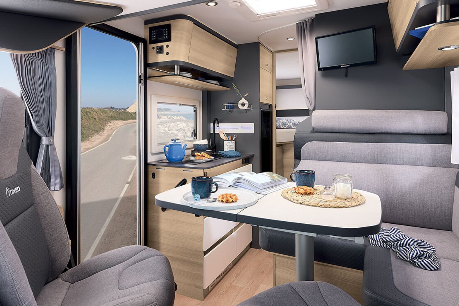 interior-itineo-cj660-valcaravan