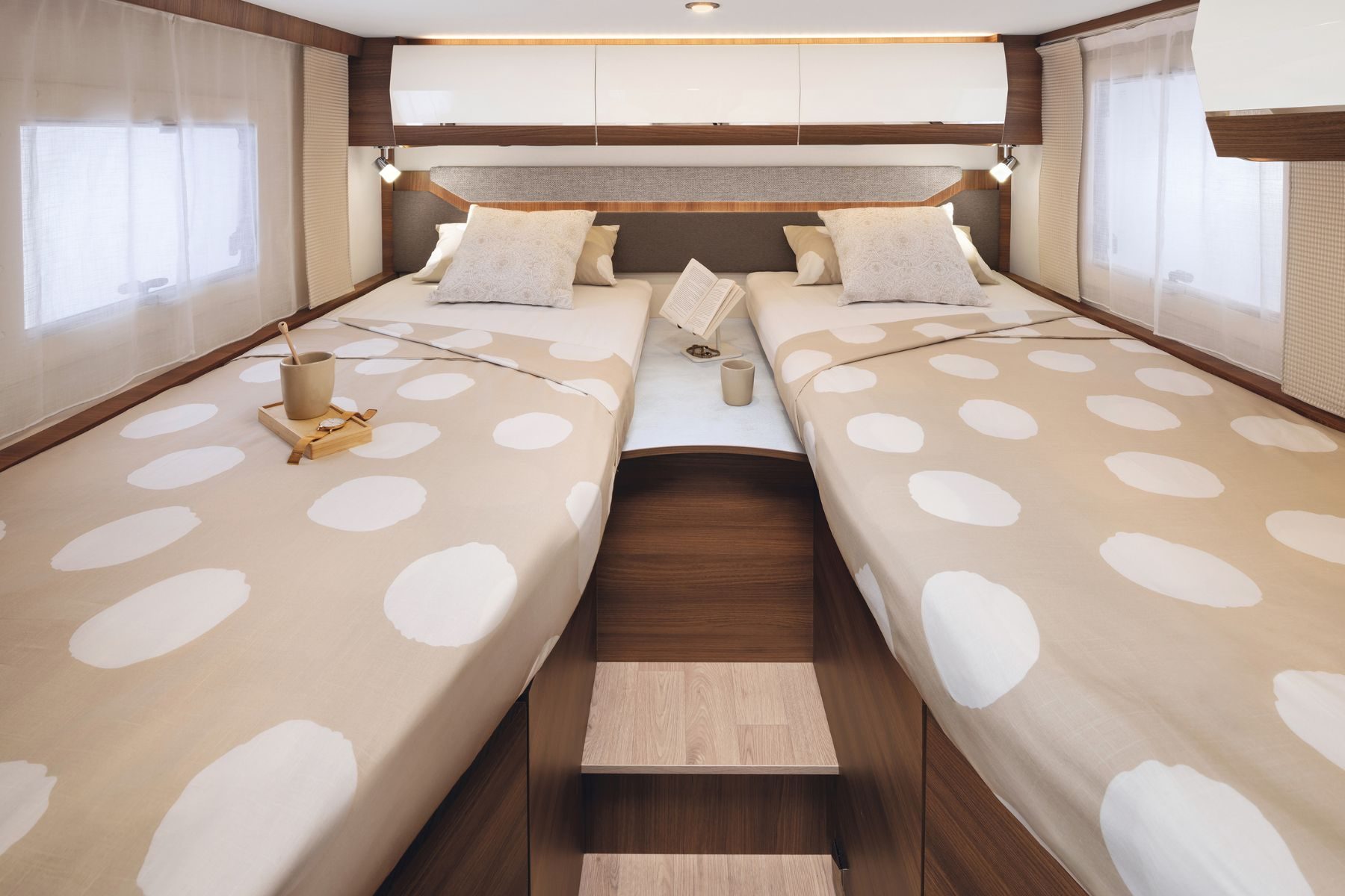 rapido-866F-cama-gemelar-valcaravan